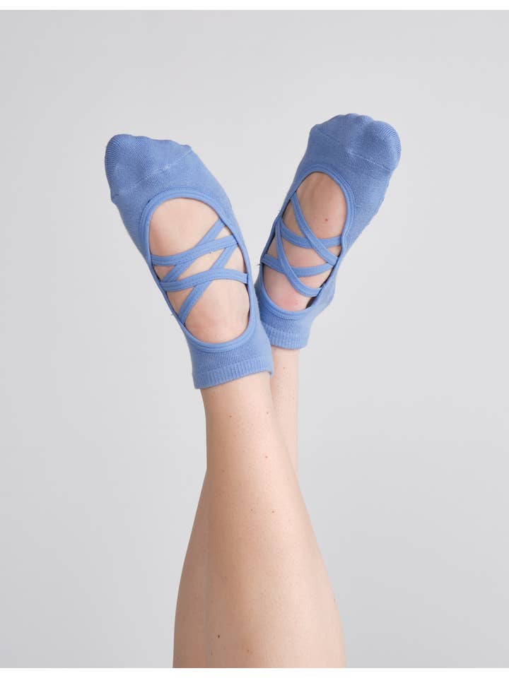 LUCKY HONEY - Wholesale Socks - Unisex - The Isla Grip Sock2