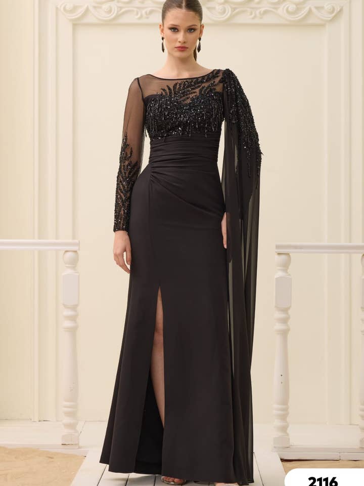 Robe de soirée élégante avec perles et broderie / C2116 B2B pour la vente par Lamia Braut- und Abendmode bu Aynur