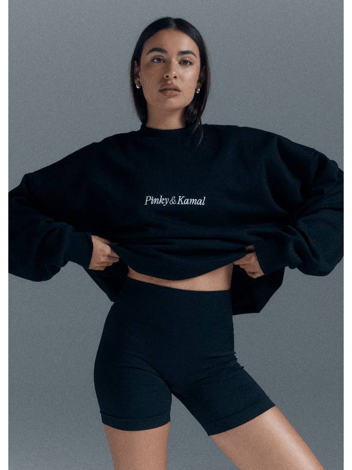 Pinky & Kamal – wholesale Sweatshirt med tryck - Dam – Pinky & Kamal Sweatshirt - Svart4