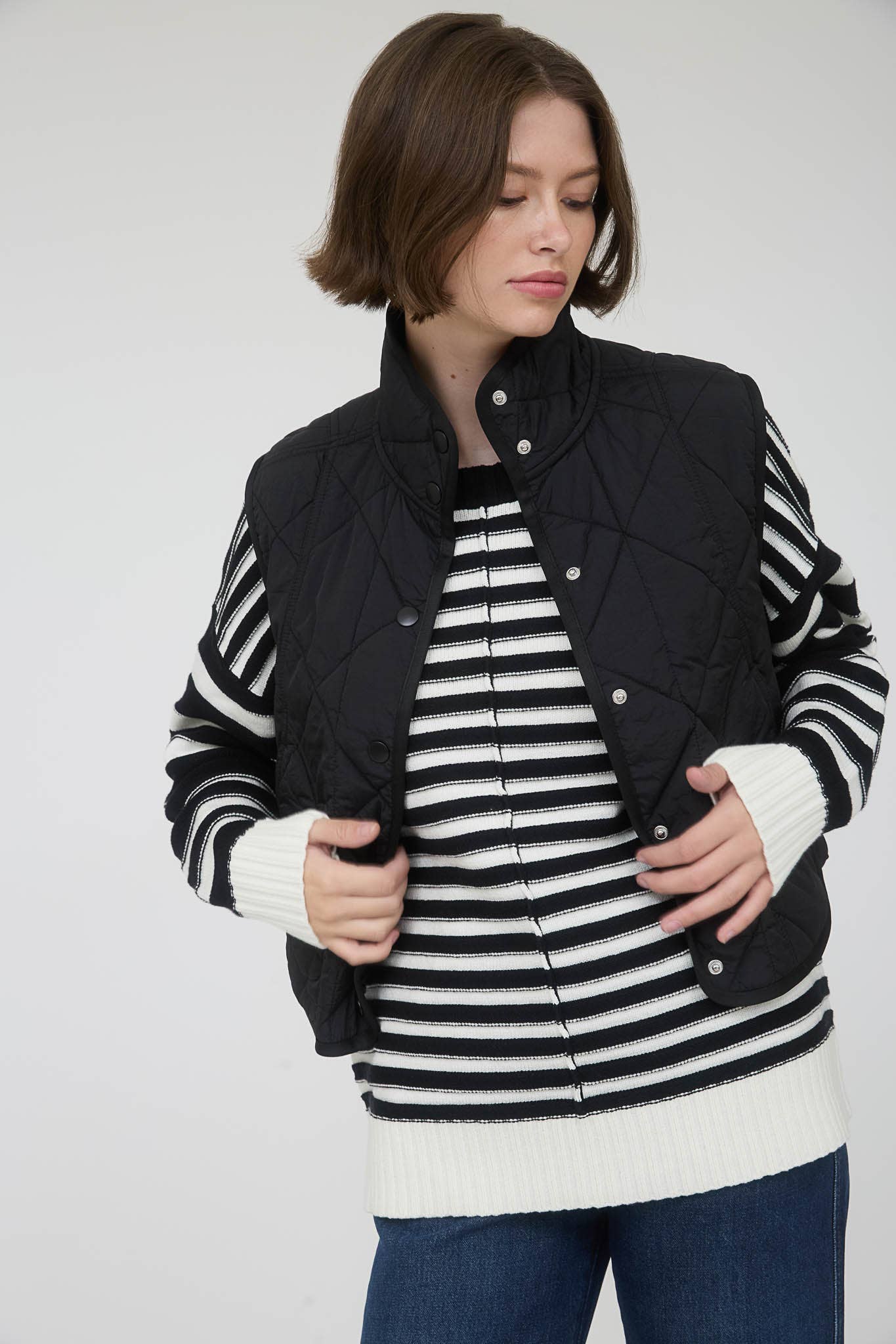 Blu Pepper - Wholesale Outerwear Vest - Women's - SNAP BUTTON QUILTED PUFFER VEST 10