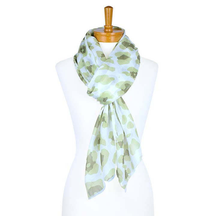 Taylor Hill Scarves & Co - Wholesale Sjaal - Dames - THSS2307: Olijf: Sjaal met dierenprint1