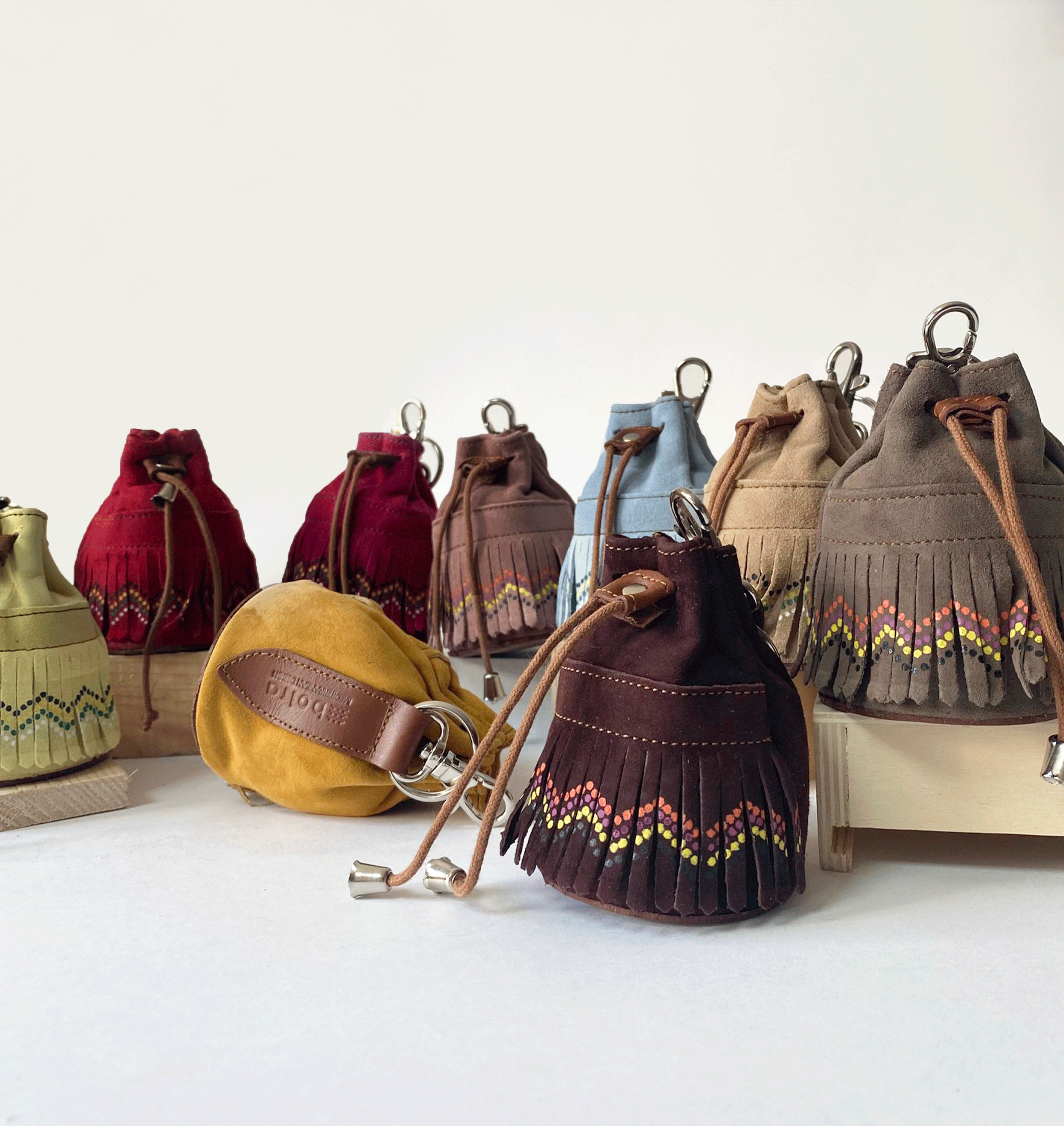 VALTICO - Vente Porte-monnaie – femme - Sac à main pour femme en cuir avec franges1