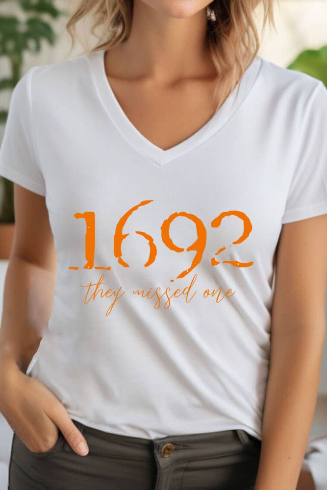 Top Avenue – Großhandel T-Shirt (Grafikdruck) – Unisex – 1692 They Missed One, Halloween, Unisex-T-Shirt mit V-Ausschnitt12