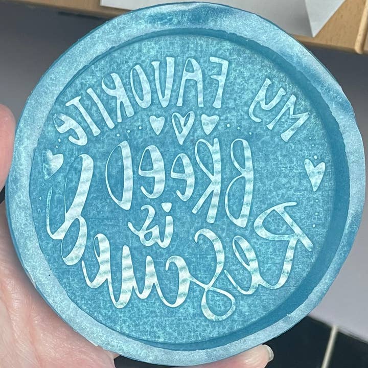 Moule en silicone pour chien de sauvetage artisanal pour la vente par Devine Silicone Moulds