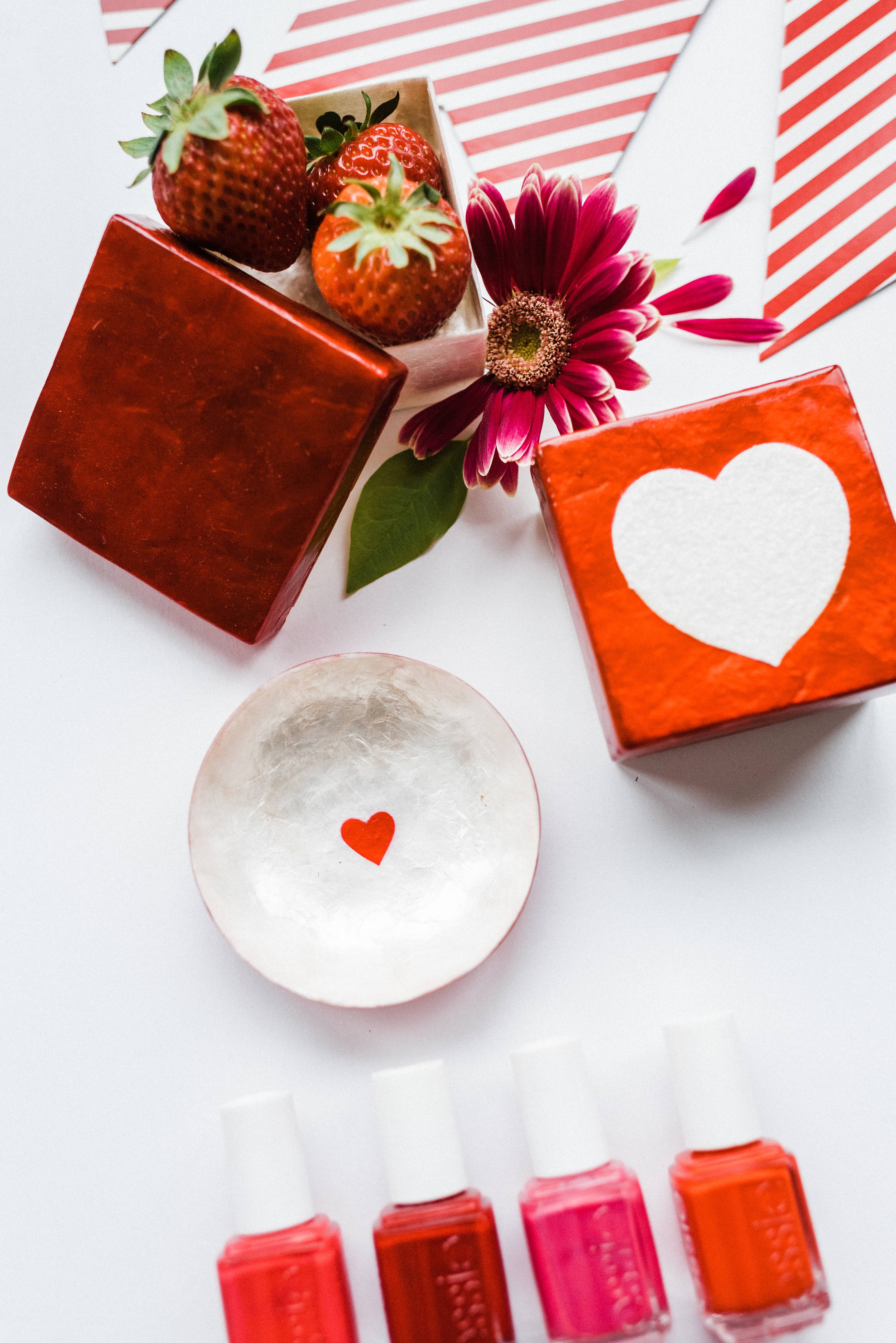 Dekorasyon Gifts  Decor - Wholesale Decorative Plate/Dish/Bowl - 3" Mini Capiz Bowl  w/Heart3