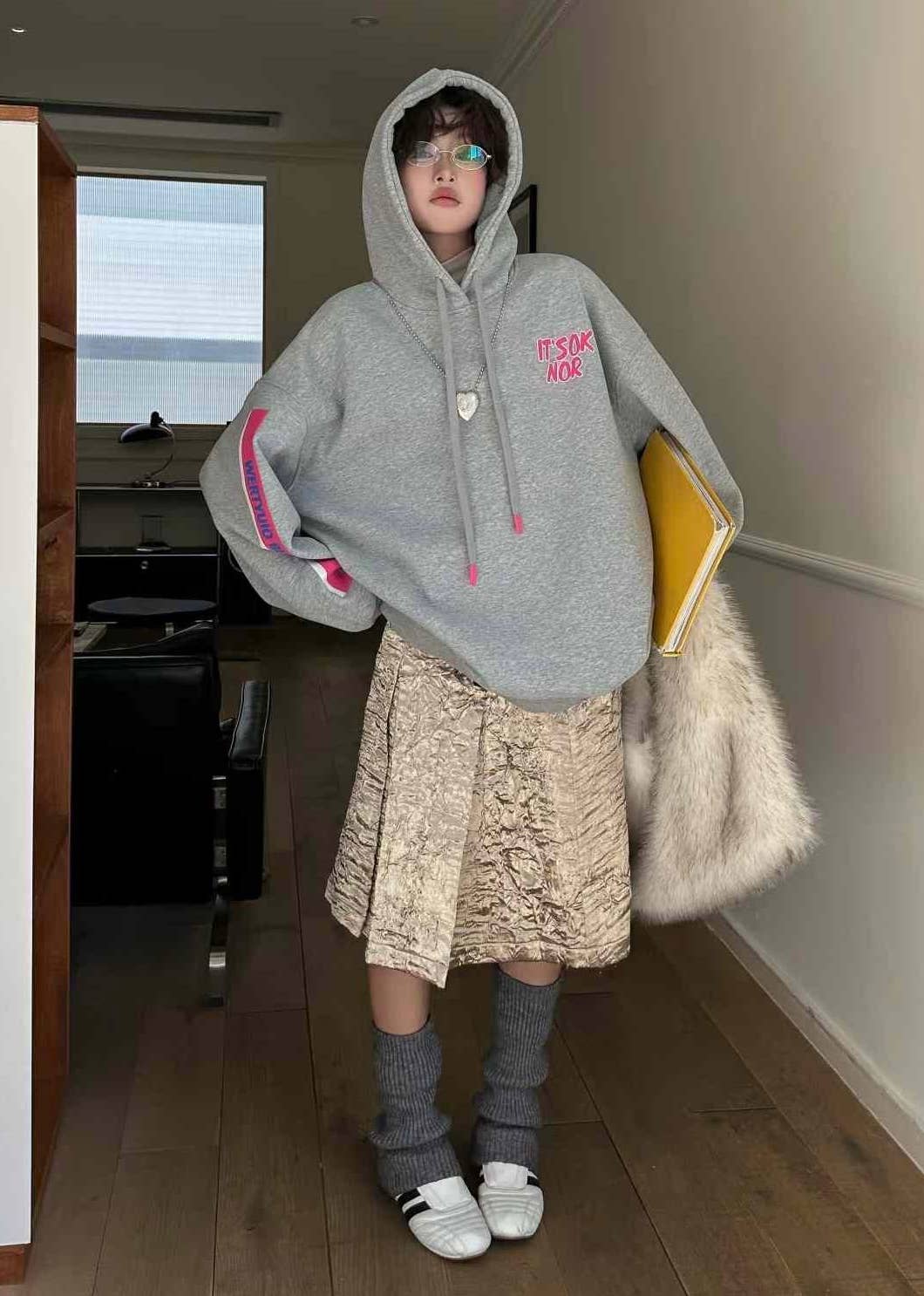 Chilli Girl Collection - Vente Sweat à capuche – femme - Sweat à capuche oversize avec lettres appliquées0