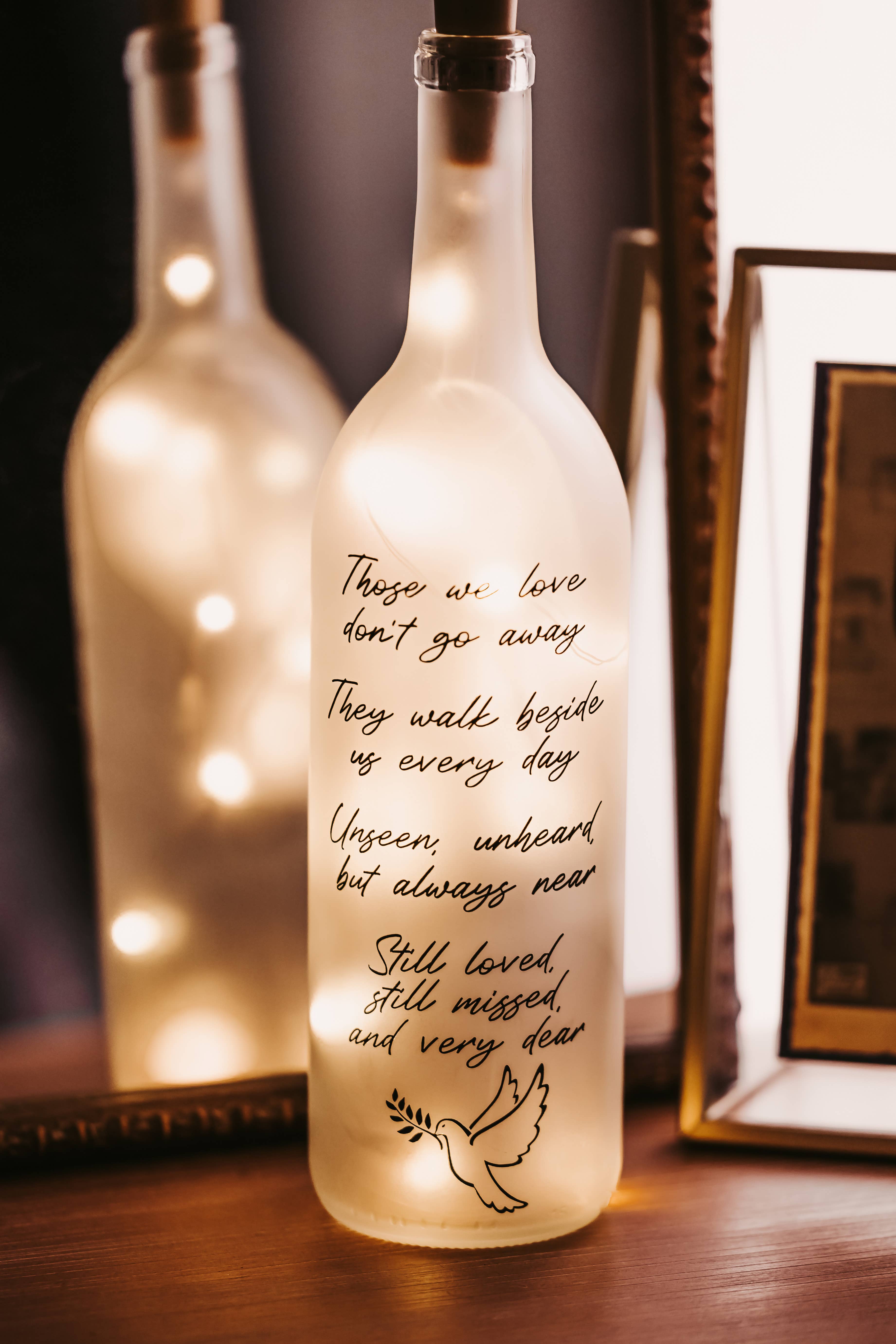 Firefly Home Designs – Candeeiro de secretária/decorativo por atacado – Luz Memorial para Garrafa de Vinho, Decoração de Interior, Presentes, Lâmpadas, Vinho1