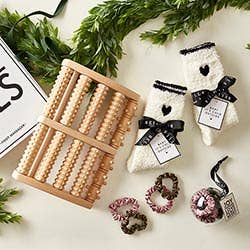 Bella Sleep + Spa - Wholesale Hand/Foot Massager - Foot Massager Book Box5