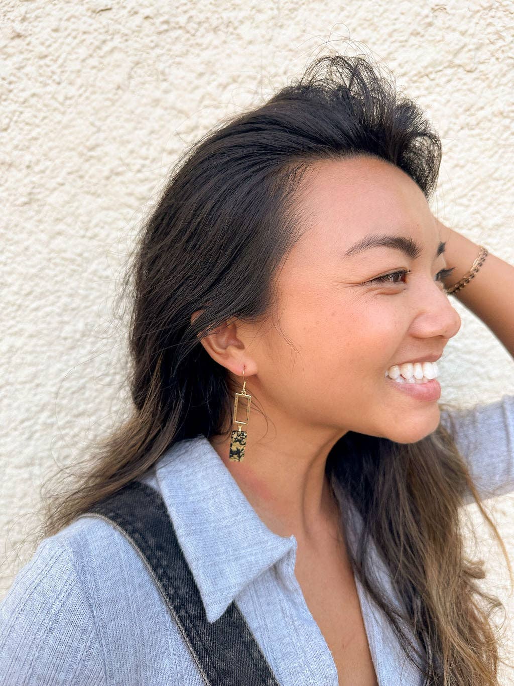 Spiffy & Splendid – Brincos de argola por atacado – Brincos Raya - Floco de Ouro Preto // Joalharia, Outono, Feriado1