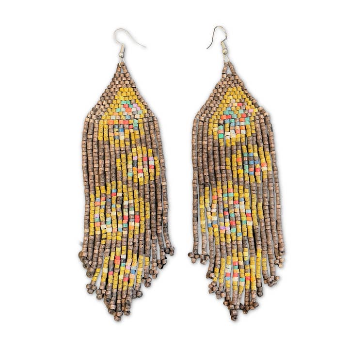 Boucles d'oreilles à franges faites à la main au design amusant et unique pour la vente par Los Colores de la Tierra