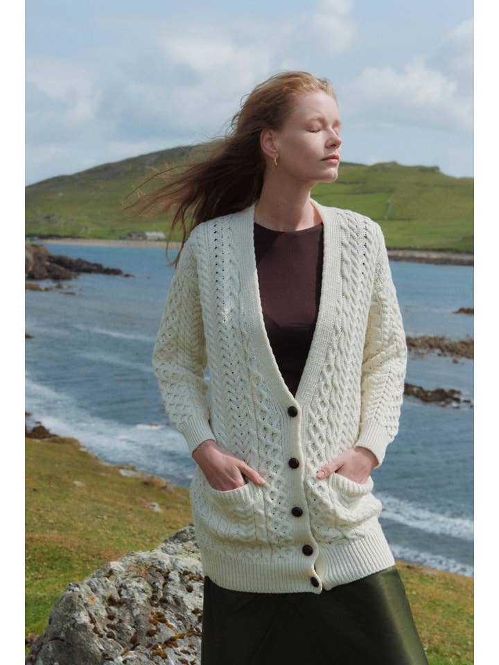 Aran Woollen Mills – wholesale Cardigan – Women’s – Delphi Aran Boyfriend Cardigan - Cream4