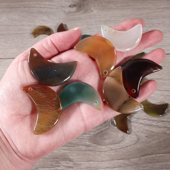 Keystone Crystals - Wholesale Spiritual Stone/Crystal - Crescent Moon Crystal Carvings – Assorted Gemstones & Styles25
