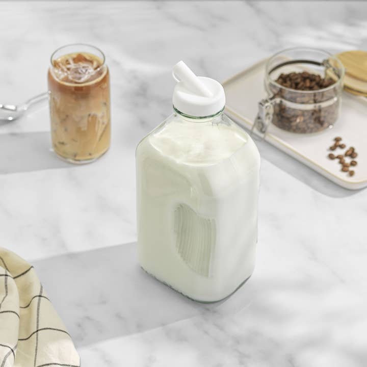 JoyJolt – wholesale Milk/juice bottle – JoyJolt Reusable Clear Glass Milk Bottle with Lid & Pourer7