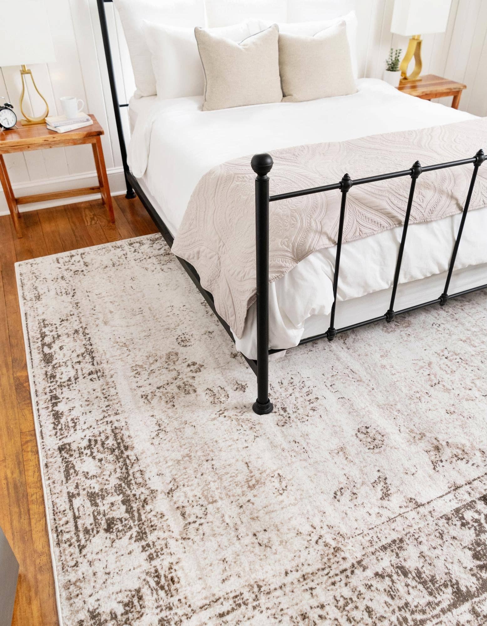 Rug Mart - Wholesale Area Rug - Traditional French Inspired Casino Rug (Rectangular)2