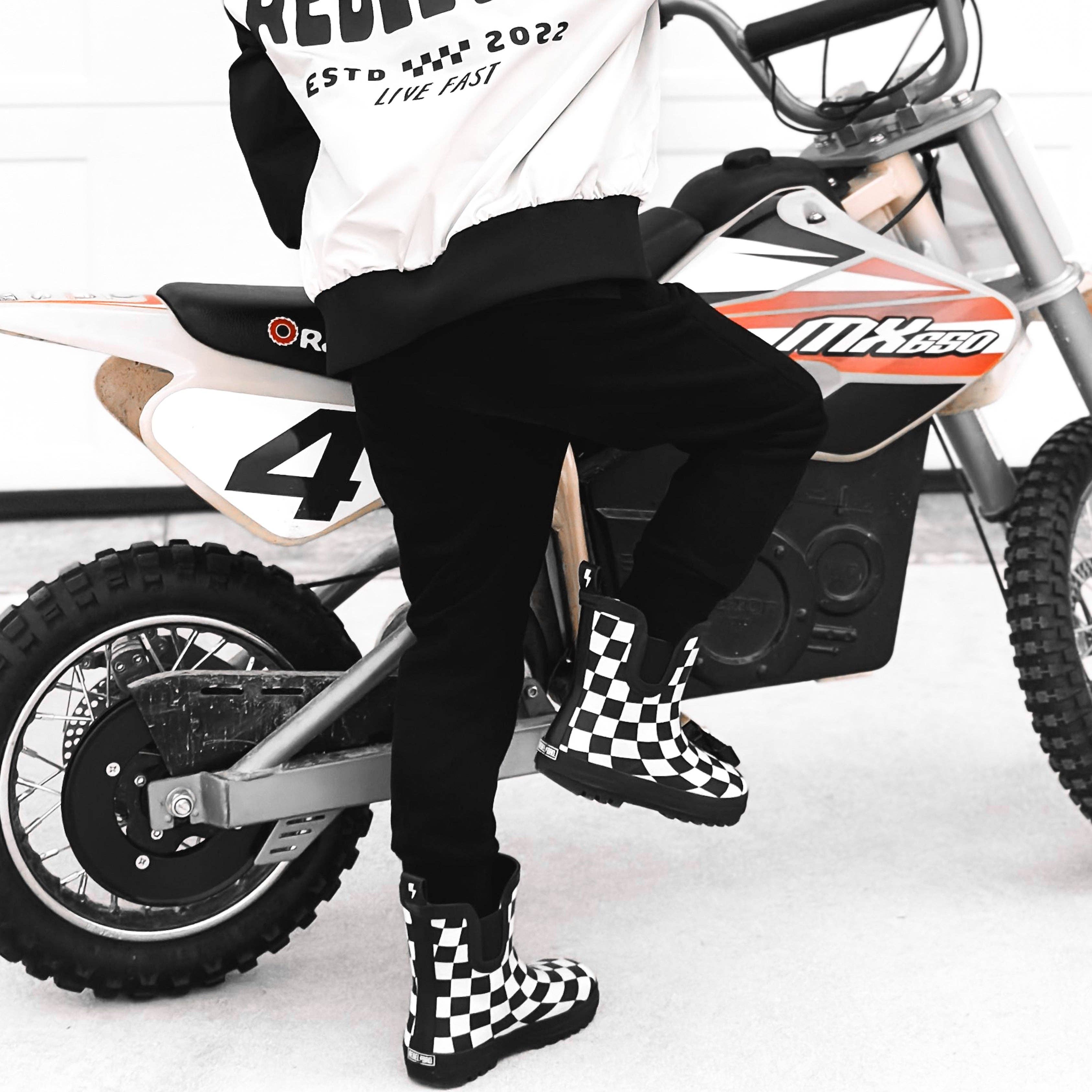 Venezia Stivali Midi Holstyn a Venezia in vendita all'ingrosso su Faire7