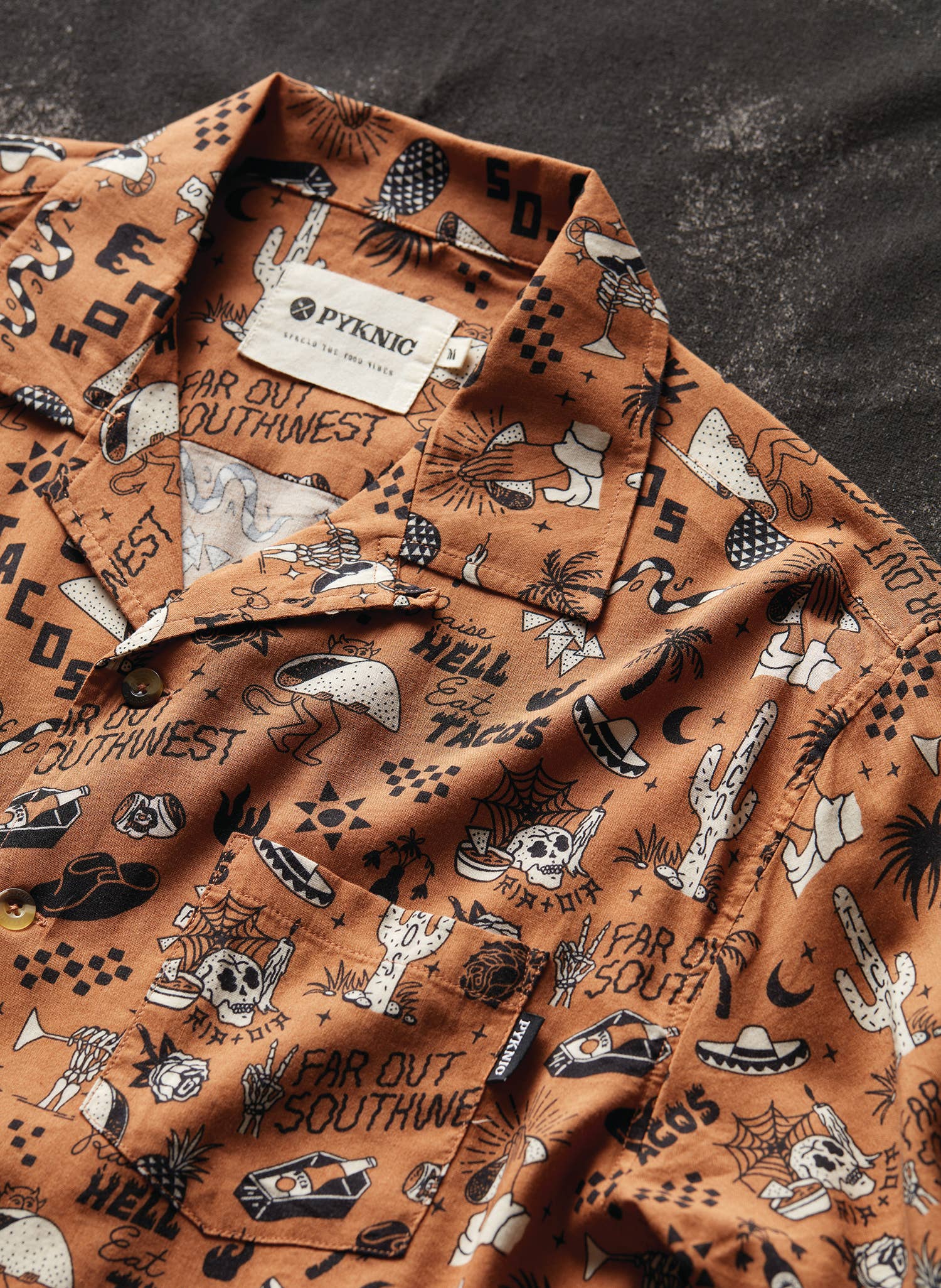 Pyknic - Venta al por mayor Camisa con botones - Unisex - Camisa casual para hombres y mujeres 'Raise Hell Eat Tacos' con botones10