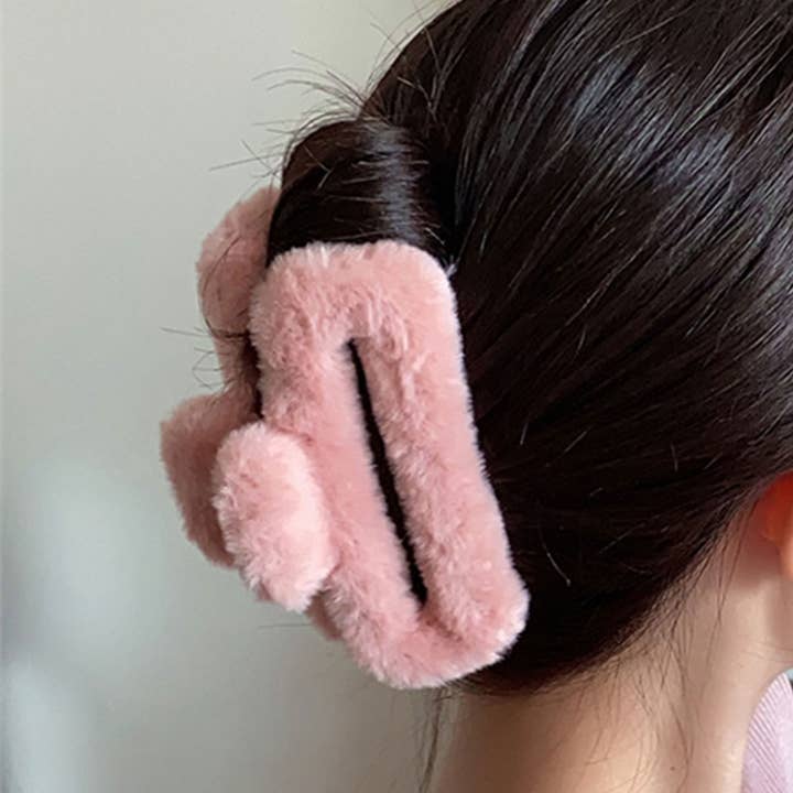 ACCITY - Wholesale Hair Clip - Women's - Faux Rabbit Fur Hair Claw - Elegant Winter Style_CWABE019811