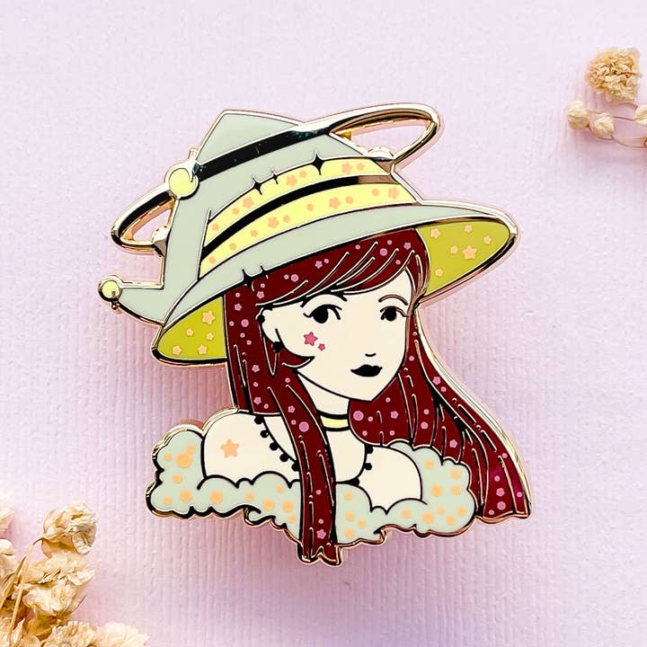 Kan häxa Emerald Emalj Pin för wholesale av Alum and Ink