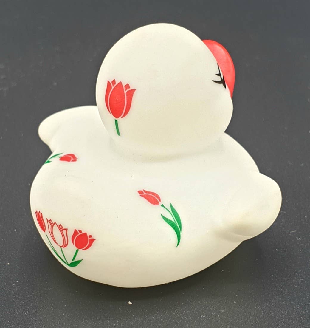 TRAAGOODS.COM - Wholesale Decorative Figurine - Dutch Ducky Tulips 5 cm2