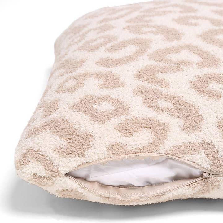 Sensibling Corp. - Wholesale Throw Pillow Cover - Leopard Patterned Cushion Cover
1