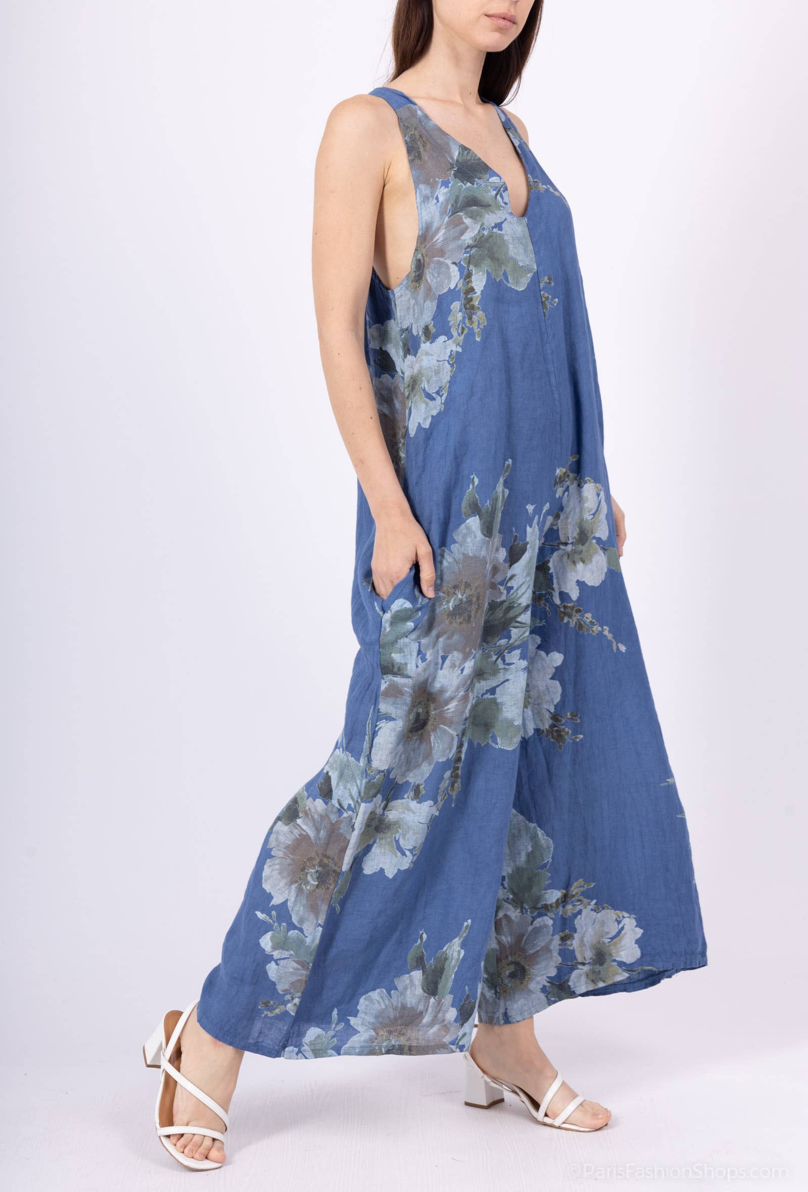 Shyloh - Wholesale Onesie - Women's - Flowy long dress with floral print and straps 2059942