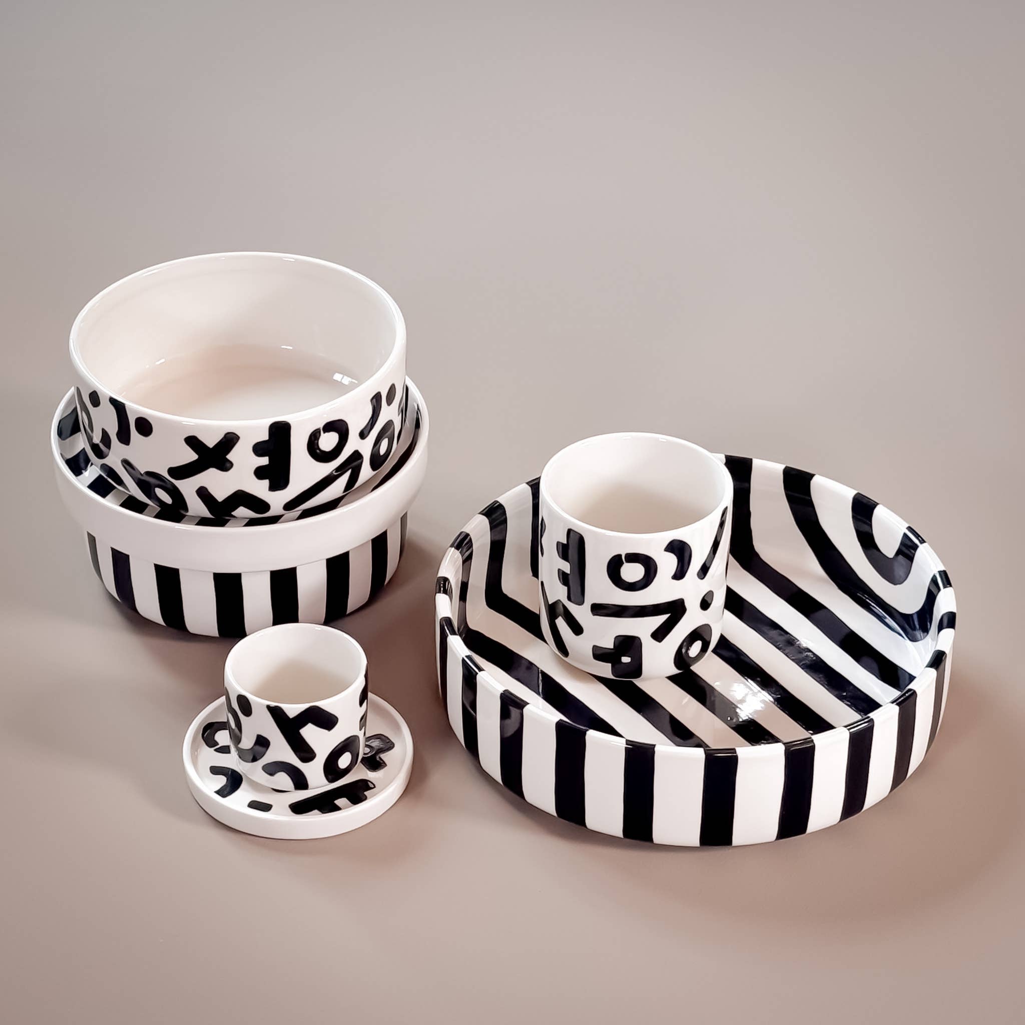 Magazin Minori - Wholesale Coffee Mug - Becher Stripes - volcano black5