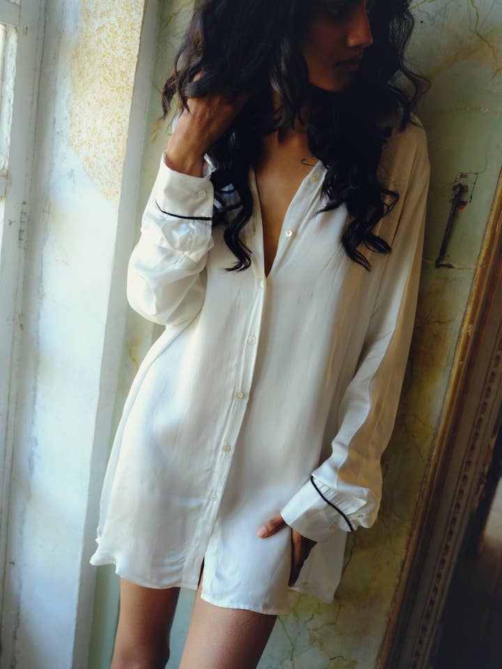 La Camicia da Pigiama - Bianca per la vendita all'ingrosso da parte di Sun Child