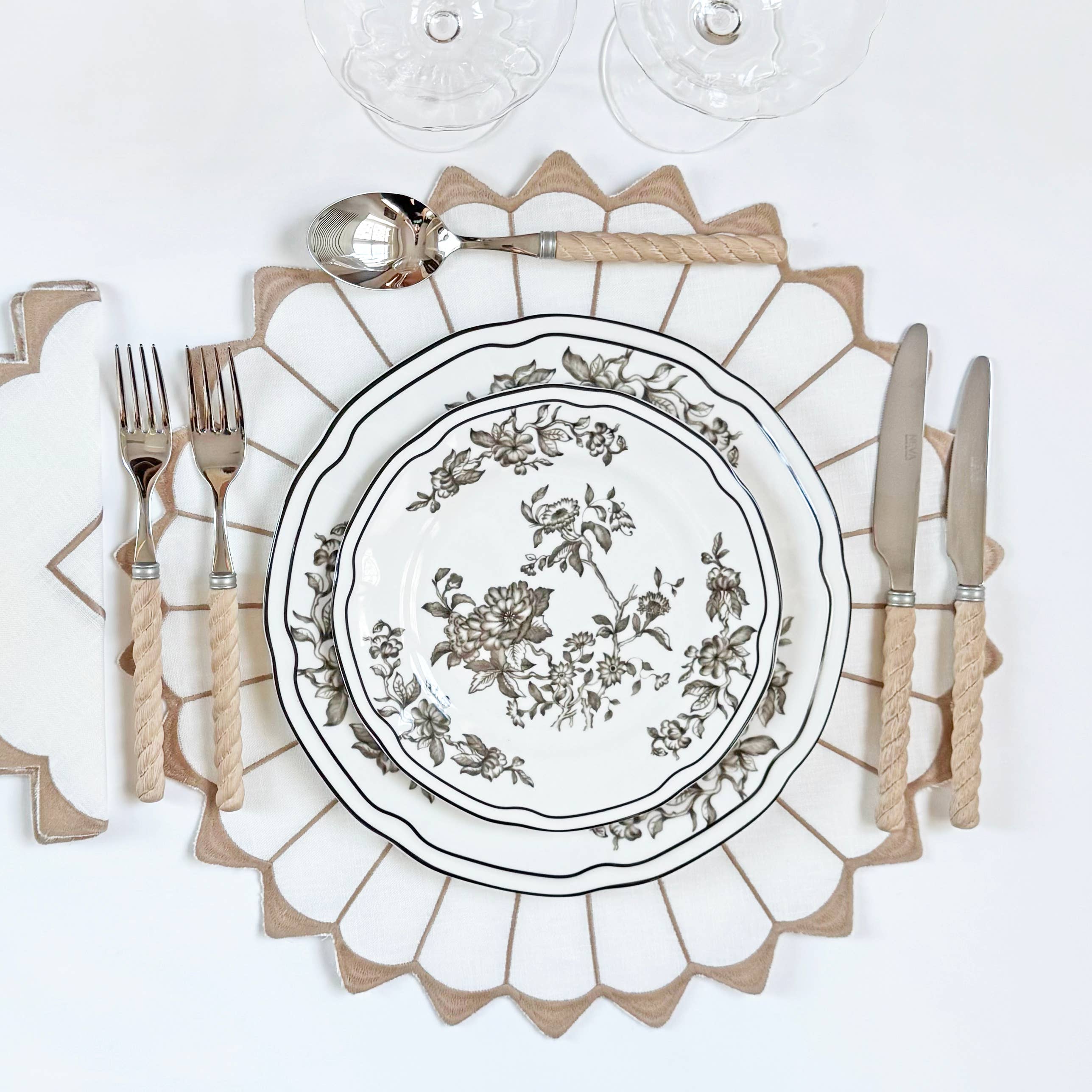 Duggan Society - Wholesale Dinner Plate - Byron white ine bone china dessert plate (set of 4)1