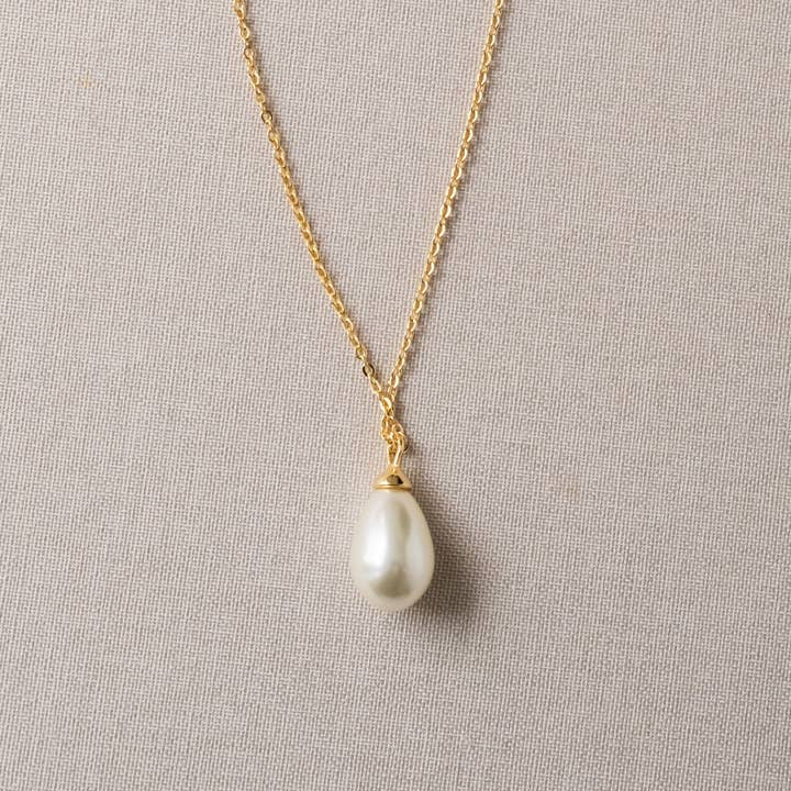 Collar con colgante de perla lágrima única (oro) para venta al por mayor de Liberty in Love