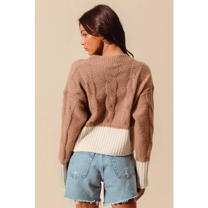 IVE - Wholesale Knitted jumper – Women′s - CABLE KNIT V NECK CROP SWEATER TOP WITH CONTRAST RIBBED HEM6