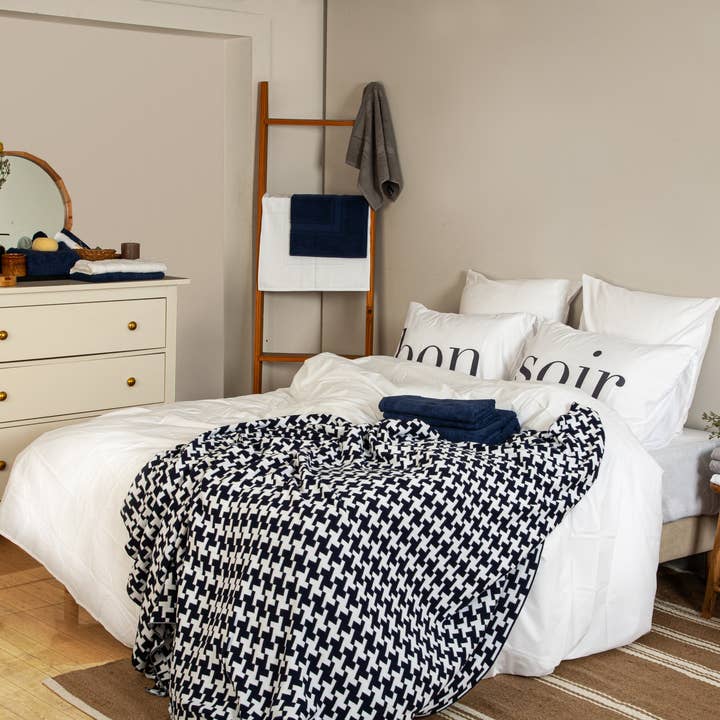 WINDSOR plaid donkergrijs/zwart 130x170 voor wholesale door Ted Lapidus Maison