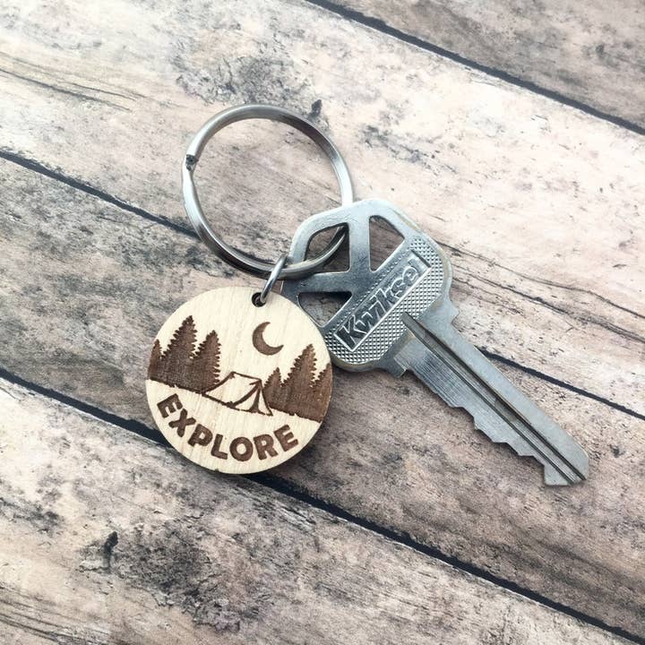 My Captured Journey - Vente Porte-clés – unisexe - Maple Hardwood Explore Porte-clés2