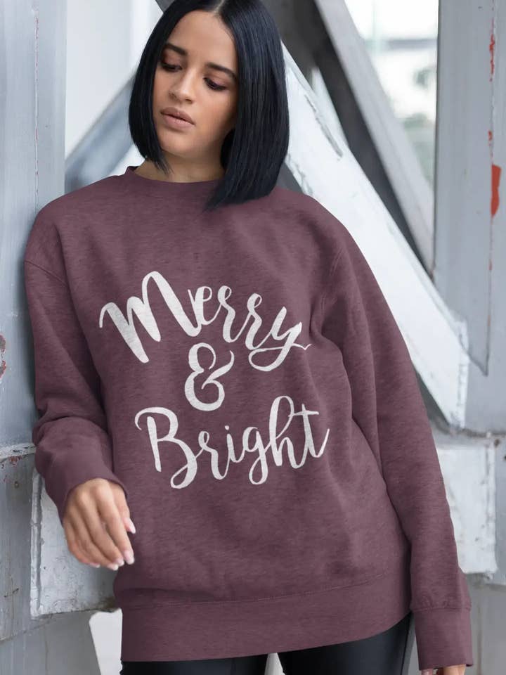 ULTRABASIC - Sweat-shirt graphique à manches longues pour femmes Joyeux et lumineux de Noël, jolis imprimés, idées cadeaux de Noël en jean pour la vente par ULTRABASIC