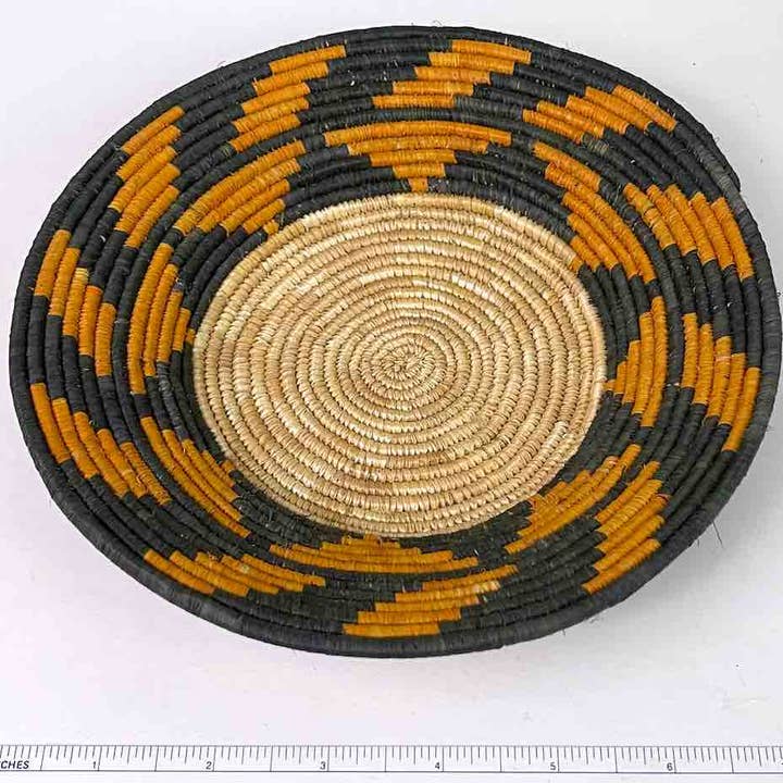 Panier/bol peu profond en raphia Rwenzori Tissé à la main de la meilleure qualité | 7,5 po pour la vente par The Niger Bend