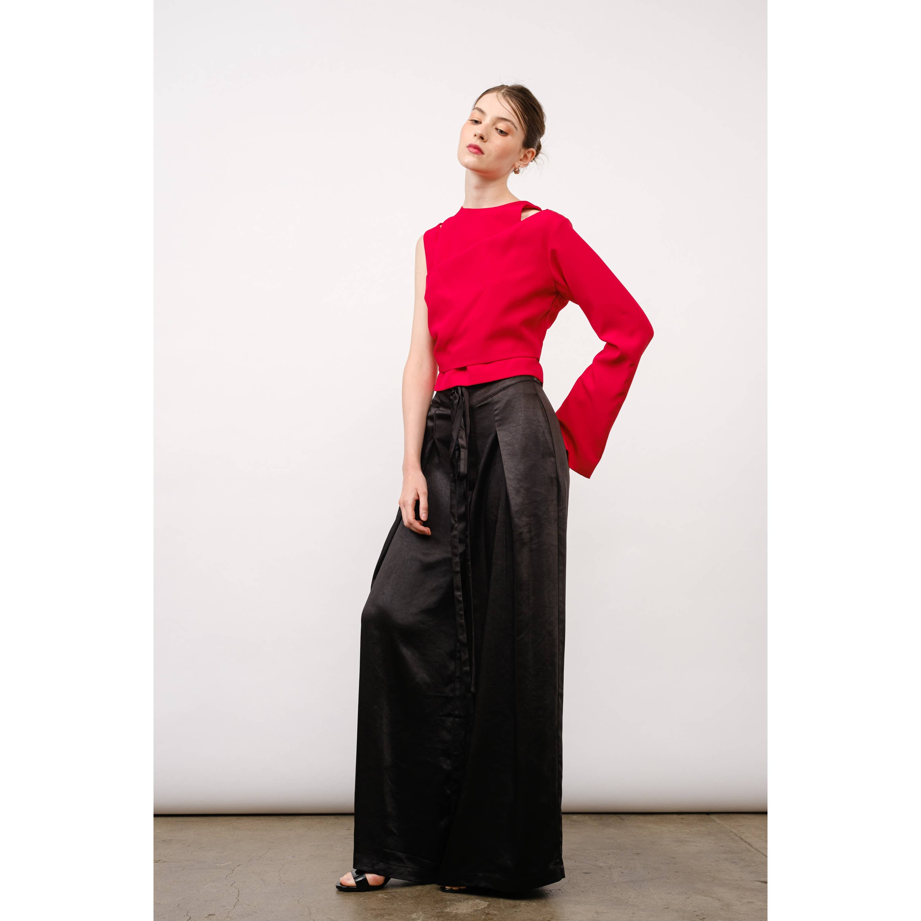 INA - Vente Pantalon – femme - Pantalon large en satin avec pli avant19