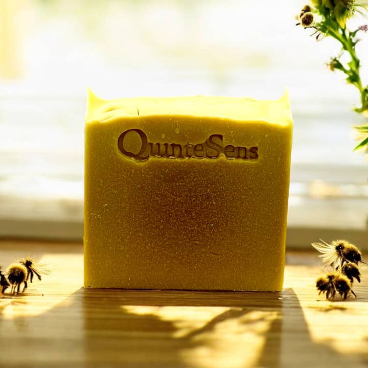 Honey & Beeswax Soap: Hive Treasure for Repaired and Protected Skin for wholesale by QuinteSens