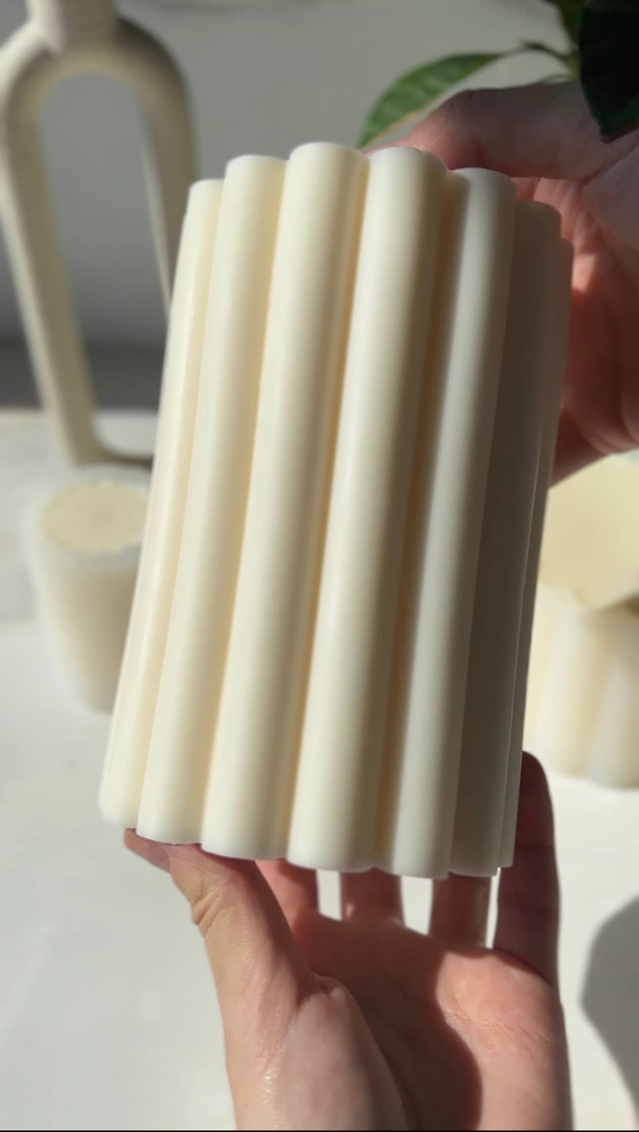 REMOVED BRAND – Engroshandel Søjlelys – Riflet stearinlys | Borddekorationer | Boligindretning | Neutrale farver4