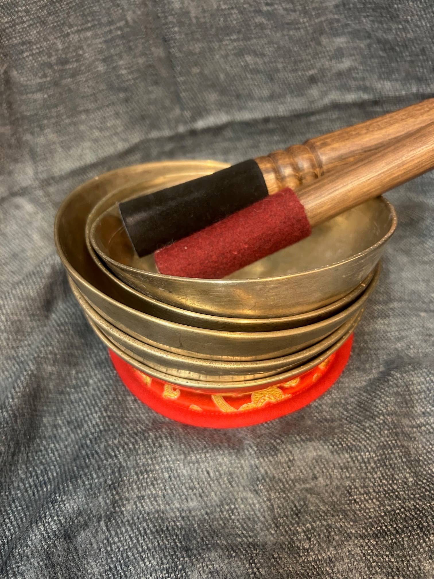 ART HIMALAYAN TRADING LTD - Wholesale Meditation Supplies - 5 piece Antique Healing Yoga Tibetan Singing bowl m1 2