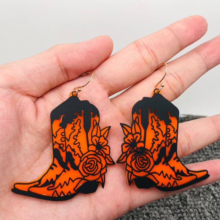 Orecchini pendenti in acrilico con stivali da cowgirl western per la vendita all'ingrosso da parte di Mio Queena