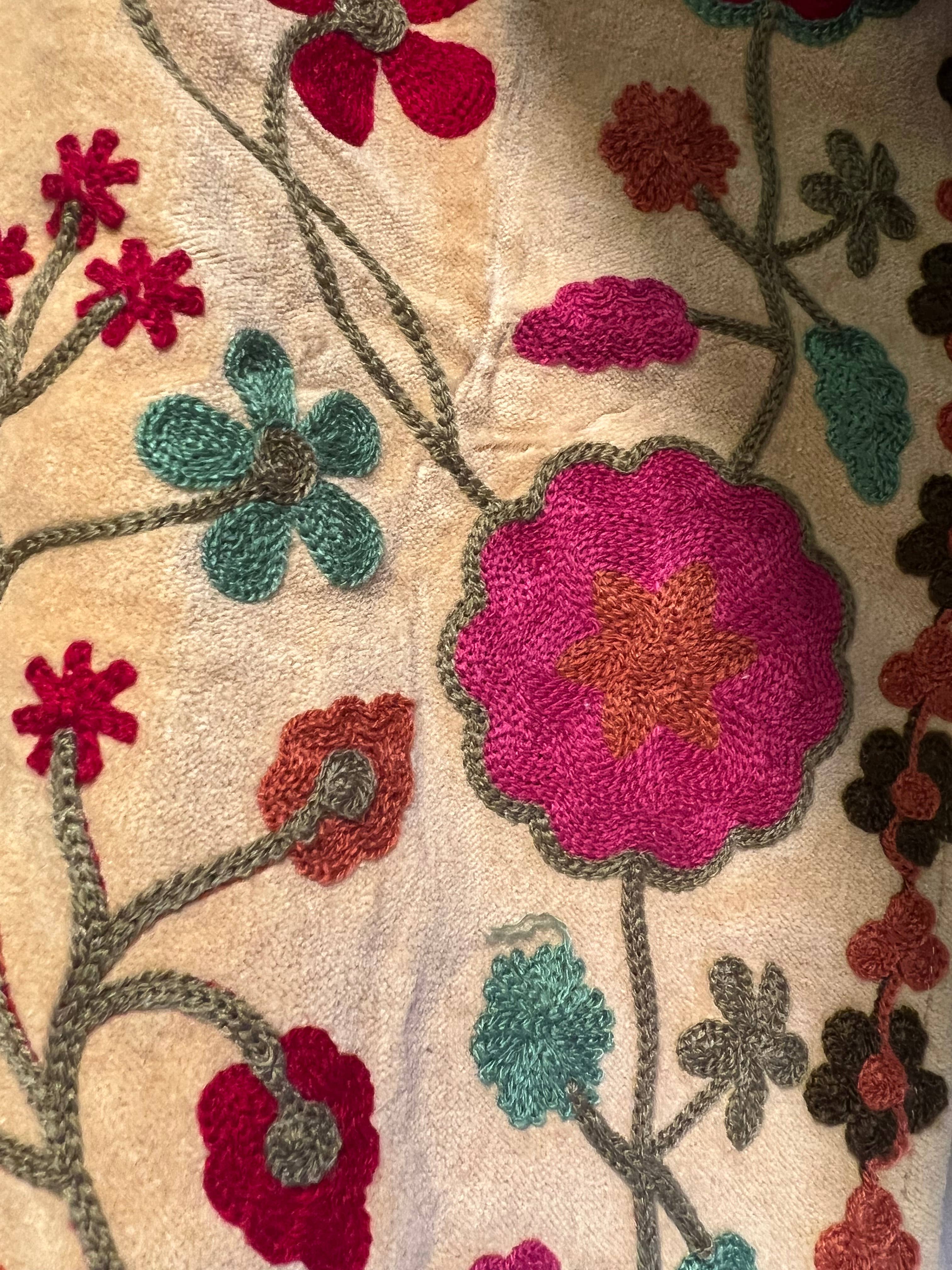 Kinomy - Wholesale Outerwear Vest - Women's - Embroidered velvet vest, boho vest, women's short vest14