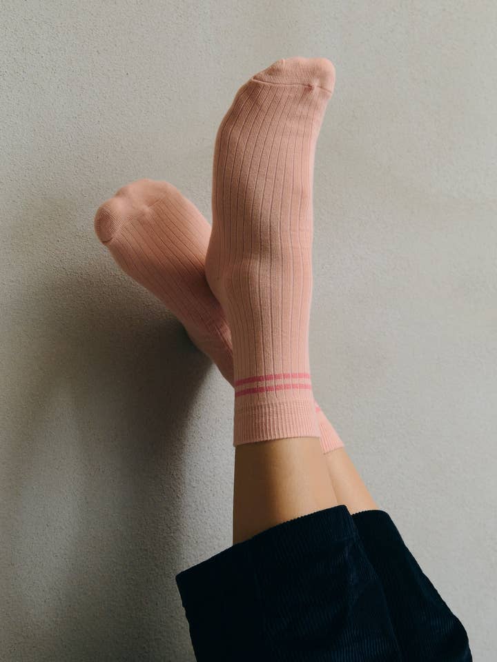 Ferskenstribede sokker for engroshandel hos Jutelaune