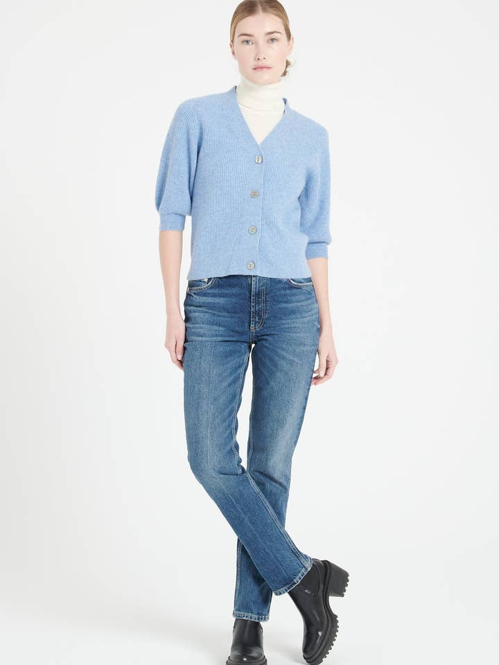 V-Ausschnitt Cardigan mit 3/4-Ärmeln aus Kaschmir MIA 13 für den Großhandel von STUDIO CASHMERE8