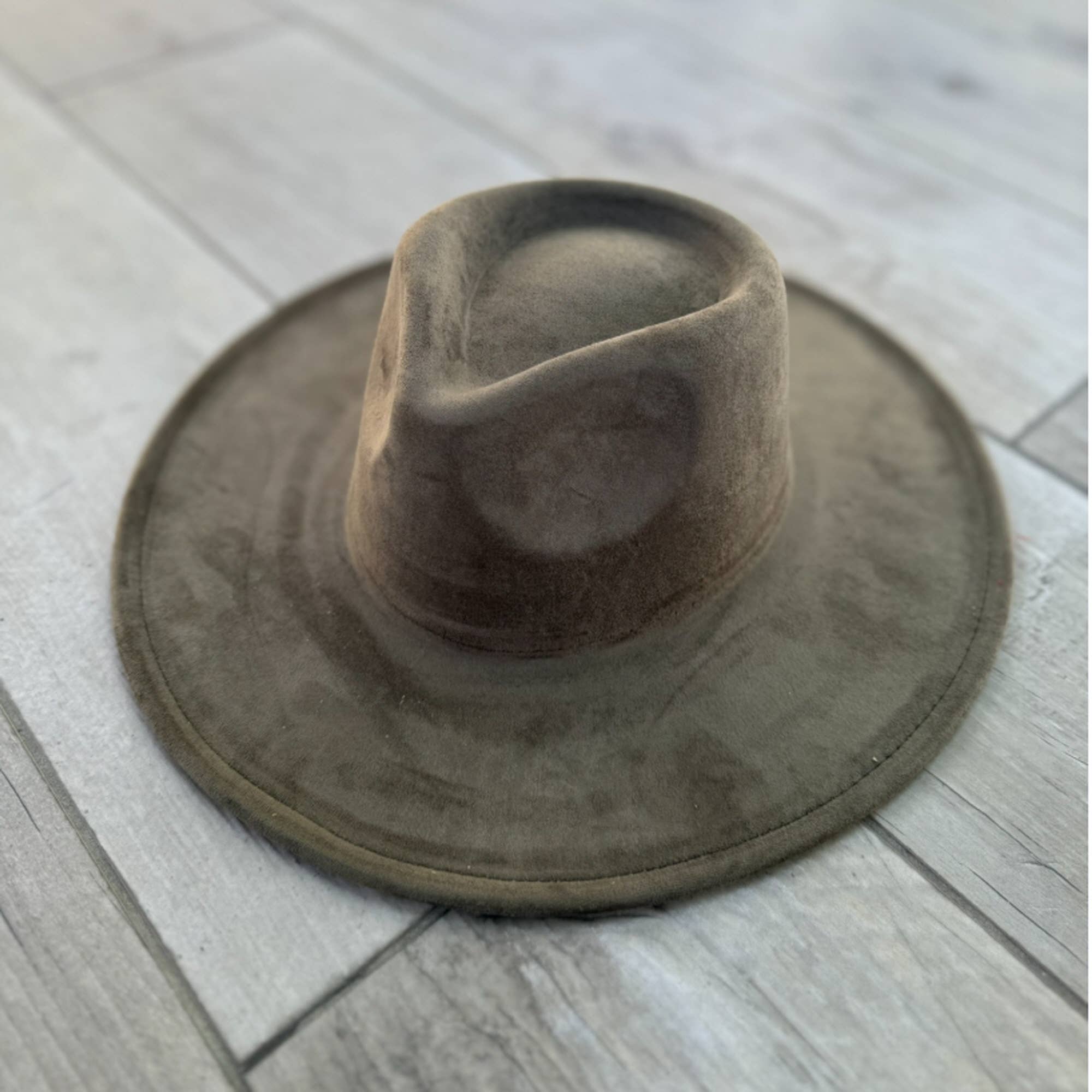Queens INC - Wholesale Fedora - Women's - 🤎 Vegan Suede Wide Brim Rancher Hat – Unisex, 4" Flat Brim7