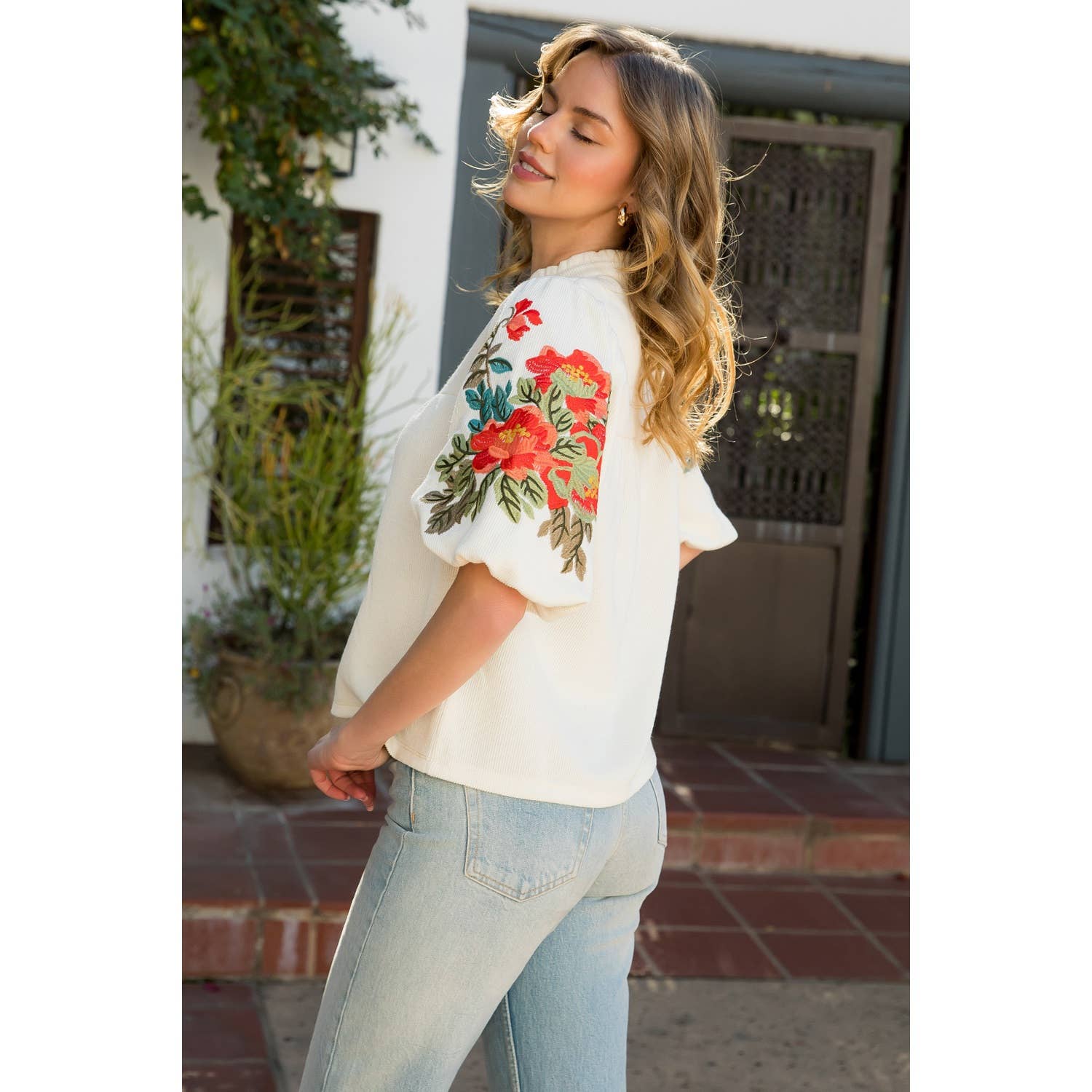 CRÈME Top à manches bouffantes brodé en vente sur Faire4