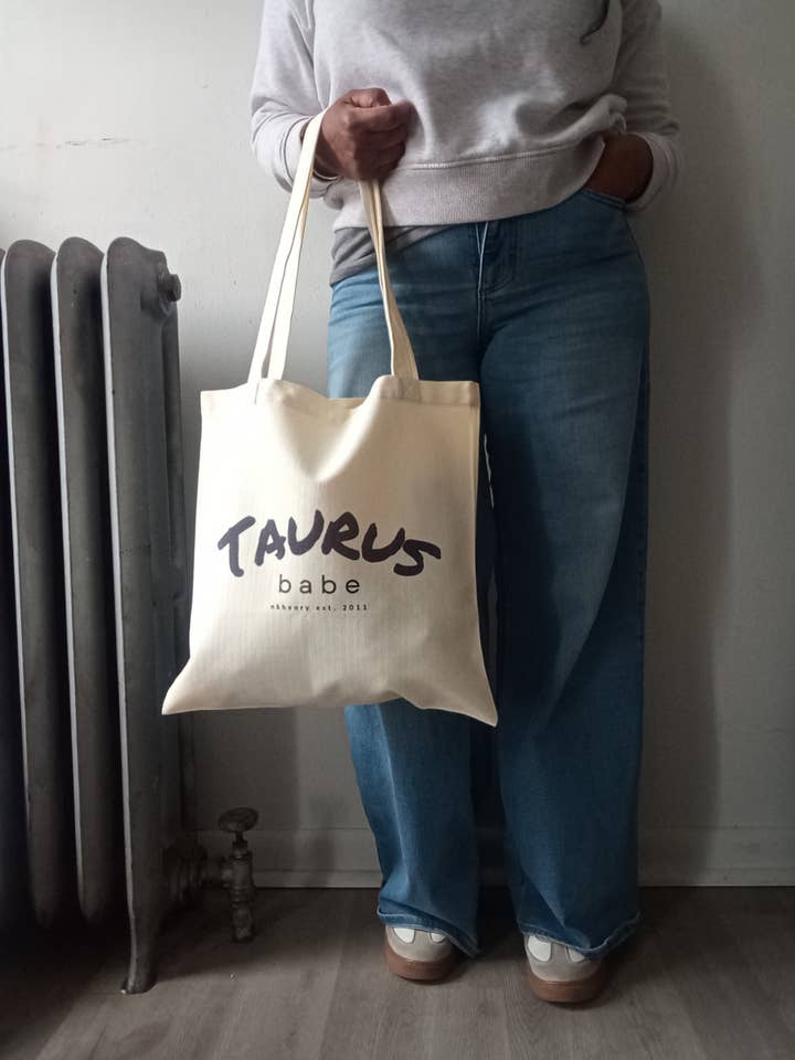 Sac fourre-tout en toile à motif graphique du signe du zodiaque pour la vente par NKHenry