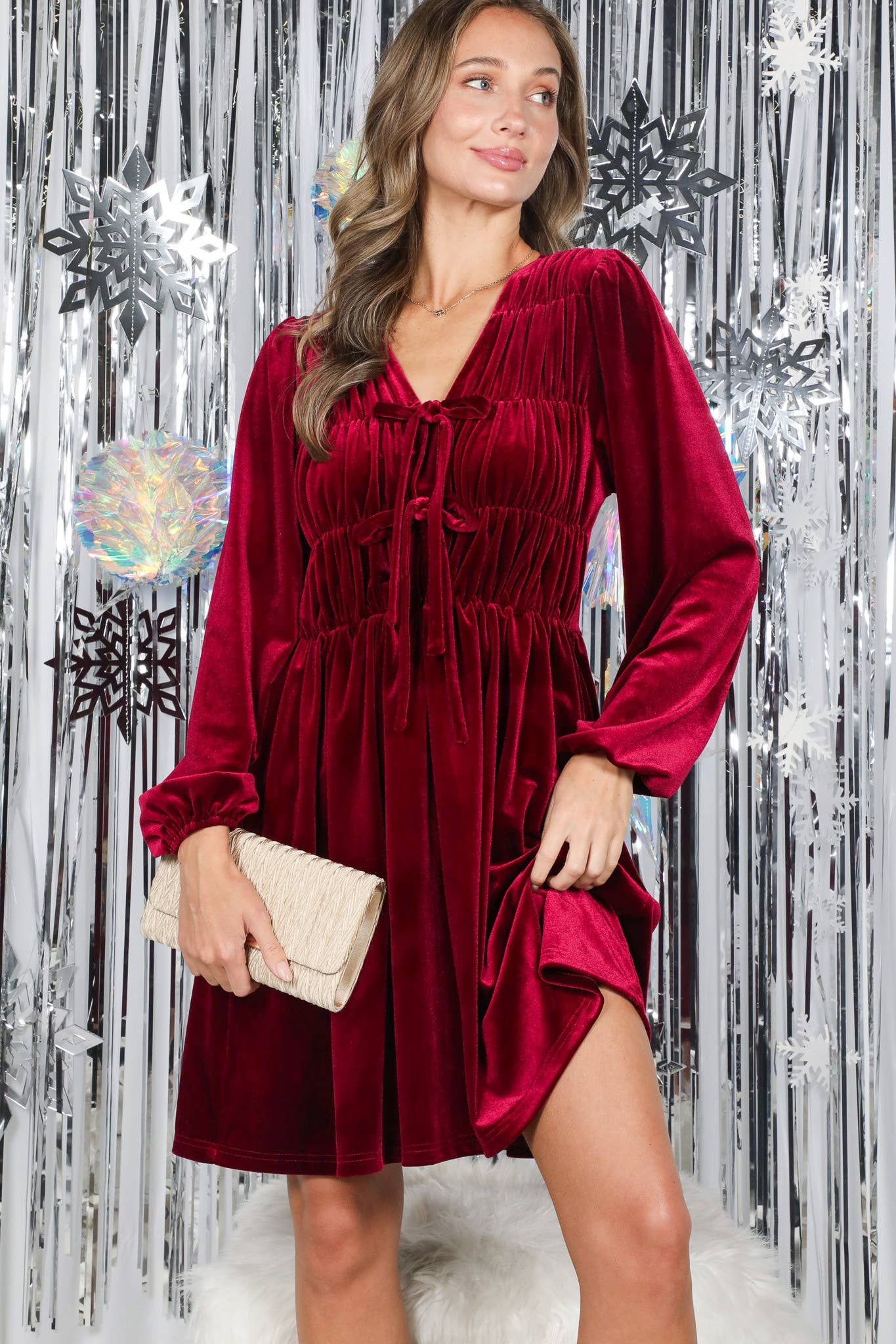 Vine & Love - Wholesale Dress - Women's - Elegant Silhouette Luxe Velvet V-Neck Dress VD8314310