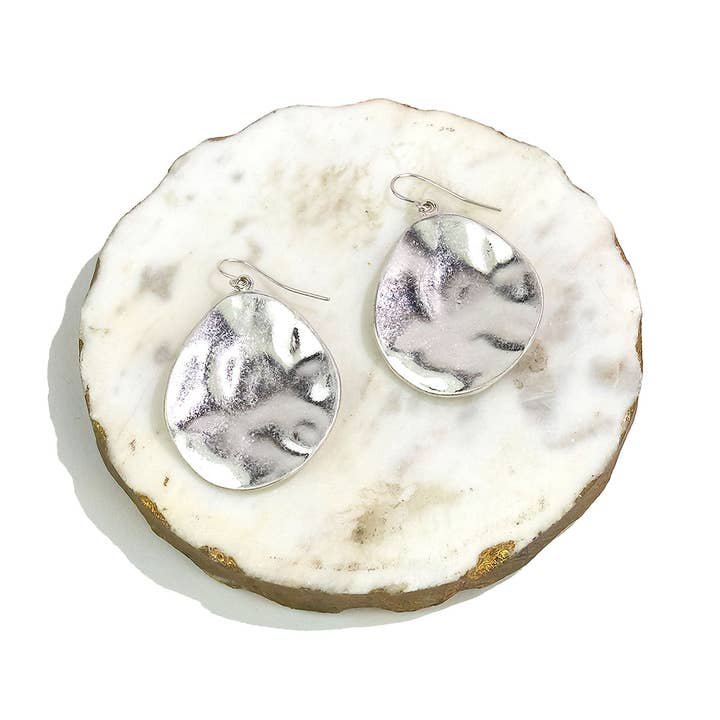 caroldauplaisejewelry - Vente Boucles d'oreilles pendantes - Bijoux Dauplaise - Boucles d'oreilles pendantes à disques martelés ton argent1