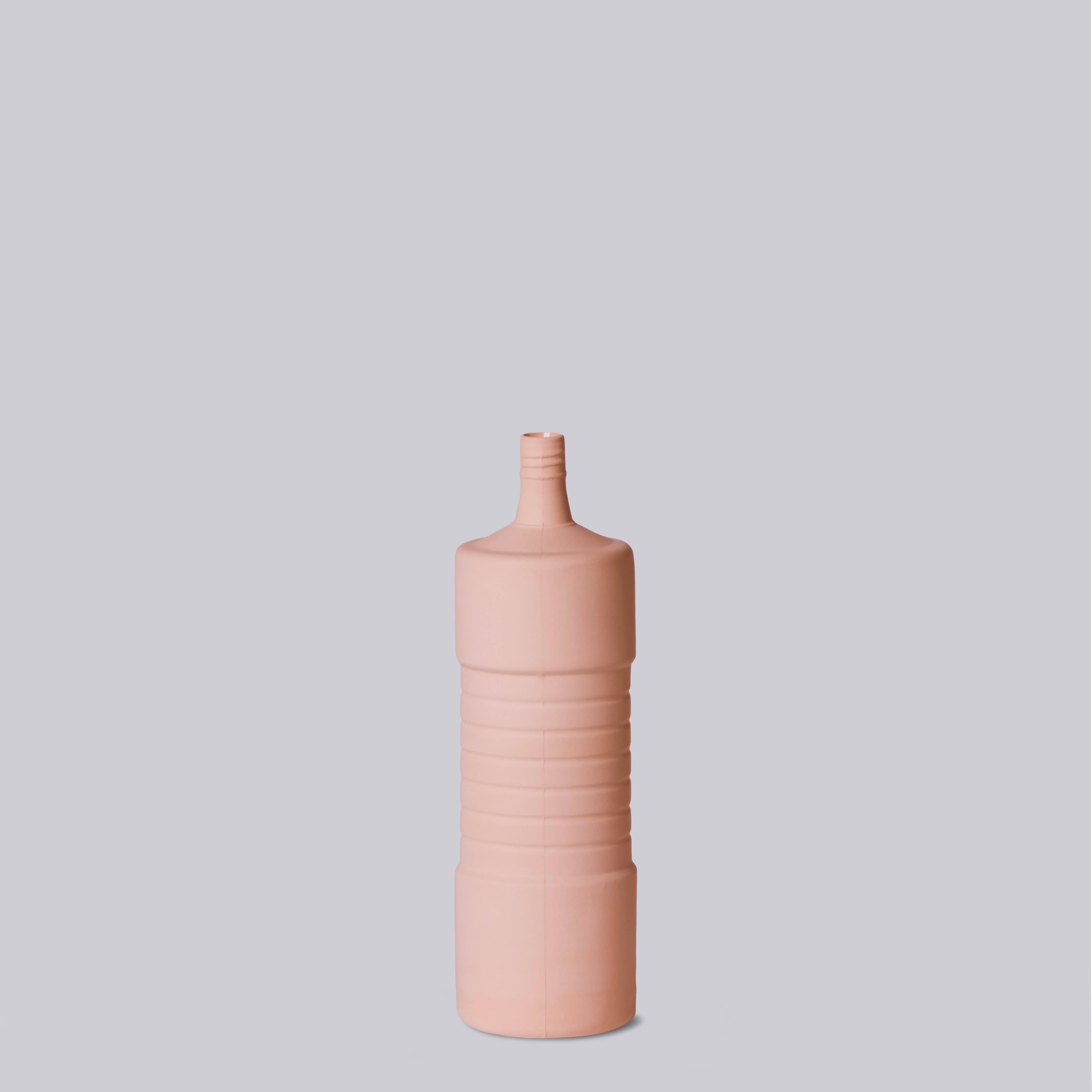 Middle Kingdom - Wholesale Vase - Matte Porcelain Ribbed Bottle Vase3