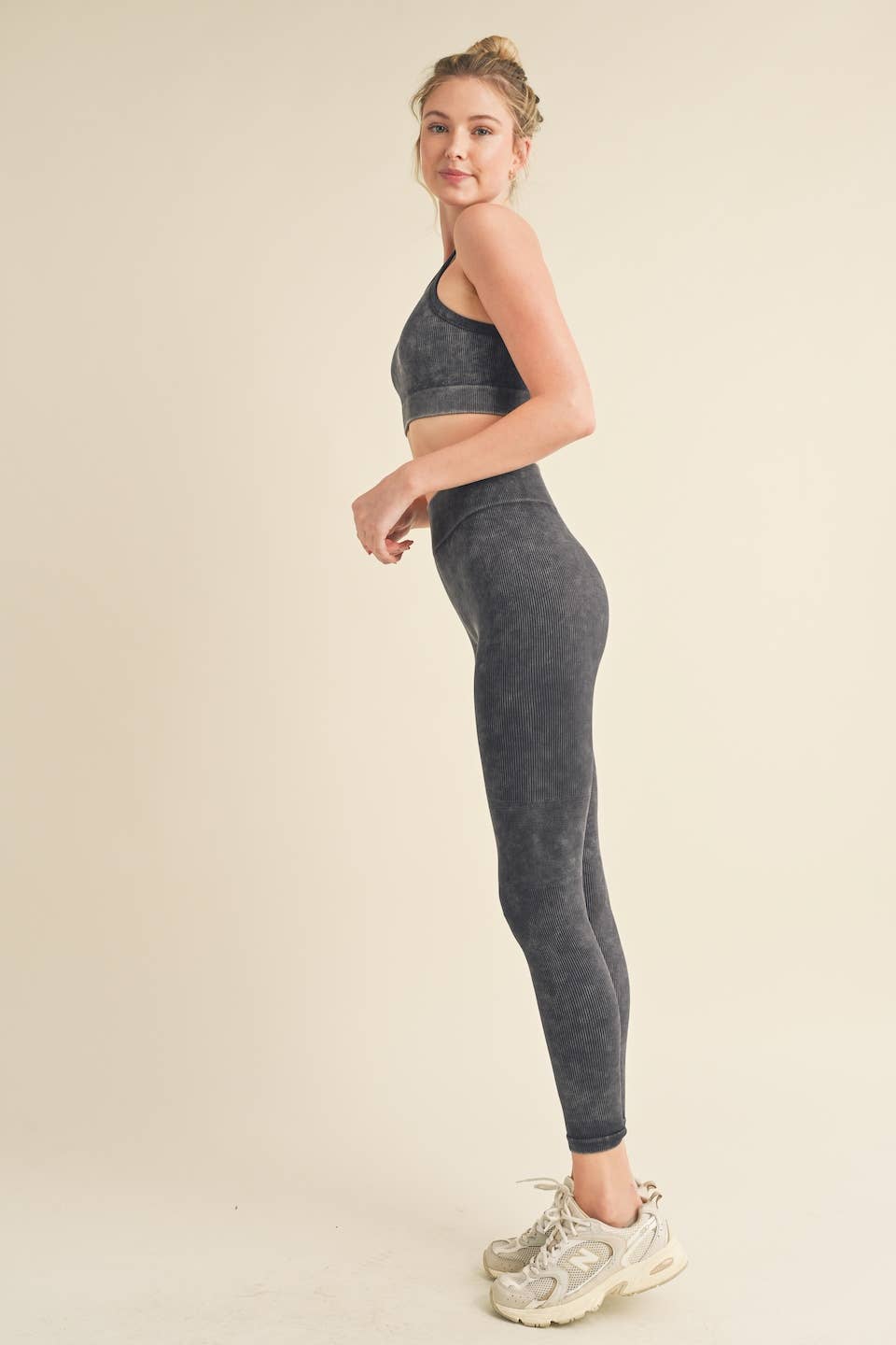 KIMBERLY C - Vente Ensemble de sport – femme - Ensemble soutien-gorge côtelé sans couture et legging à col haut15