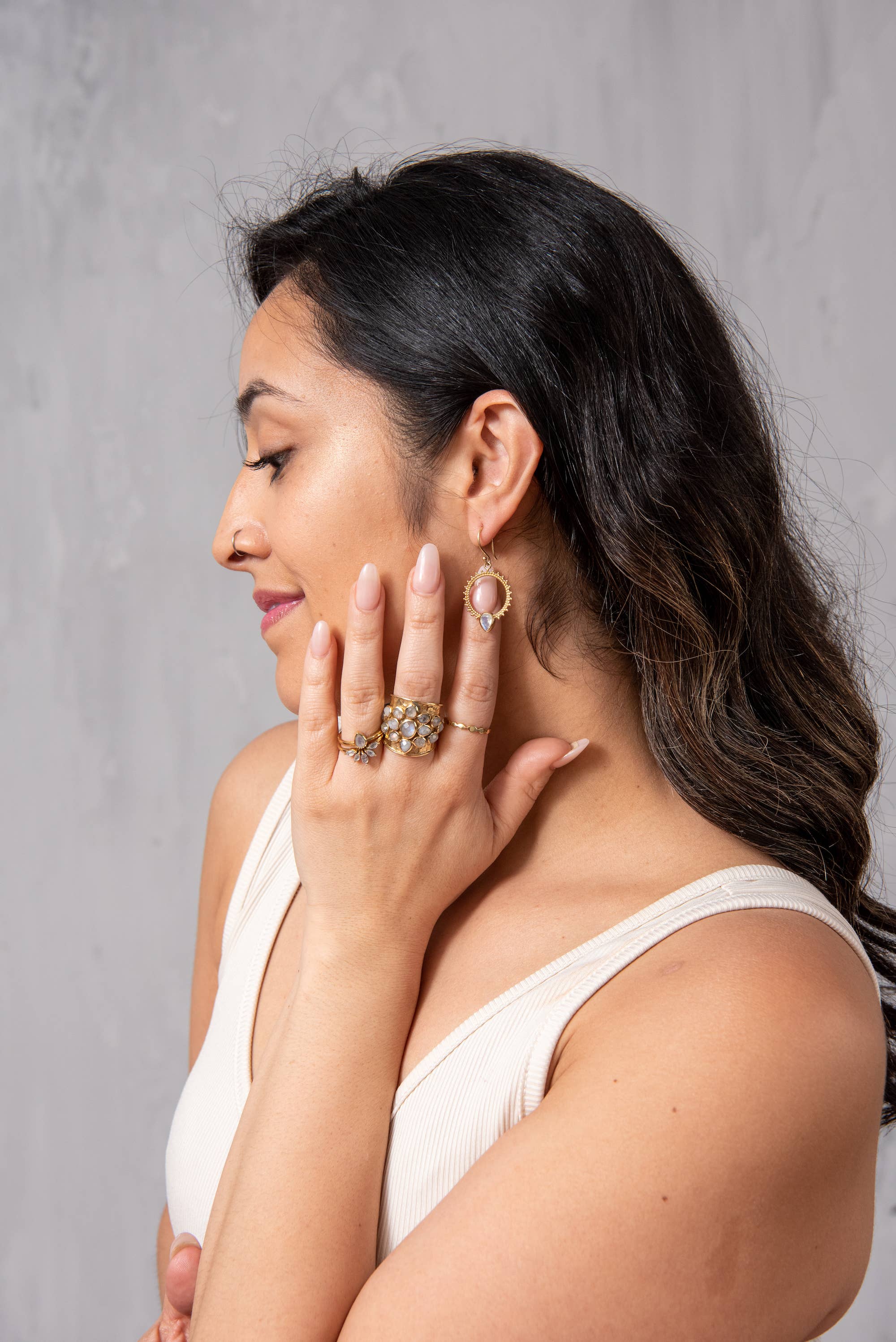 Baizaar – wholesale Cocktail/statement ring – Moonstone Cluster Ring2